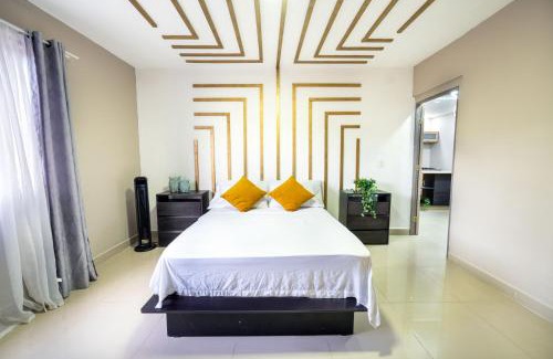 Zona Rosa Apartment | 5 bedroom, with Arcade machine and foosball, 1 block from Lleras park P3