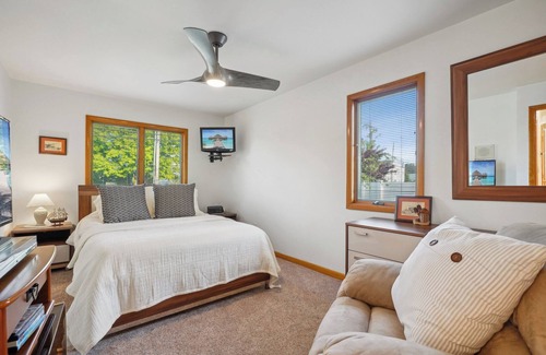 Long Branch House | 5 Bedrooms, pool, jacuzzi, on waterfront less than 1 mile to beaches & boardwalk