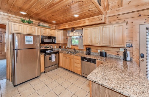Gatlinburg - Pigeon Forge Cabin | 5 BR Family Cabin in Wear's Valley: Hot Tub, Pool Table, Arcade, Free Tickets!