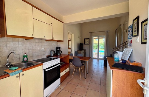 Almiros Beach Villa | 5 Independent Maisonettes each with a Private Pool | 250 m from the sandy beach