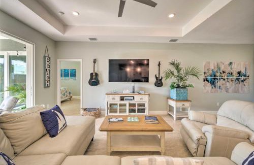 South Venice House | 5 Mi to Beach and Walk to Park Modern Venice Home