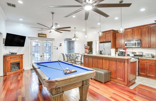 Gentilly Woods House | 5 Mi to Bourbon St: NOLA Home w/Fenced Yard!