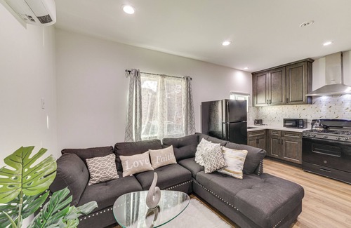 Sylmar House | 5 Mi to Metrolink: Pet-Friendly Los Angeles Home!