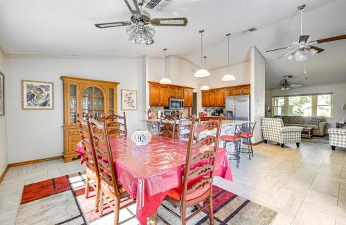Spring Hill House | 5 Mi to Weeki Wachee Spring Hill Home with Lanai
