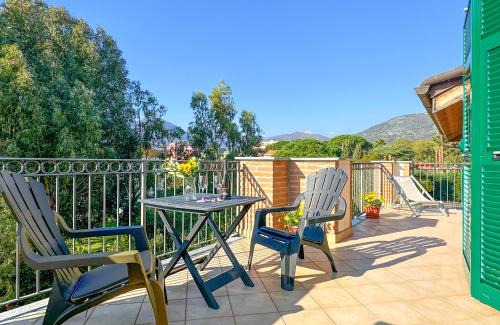 Loano Apartment | [5 min dal MARE] Luminoso Bilocale con Terrazza