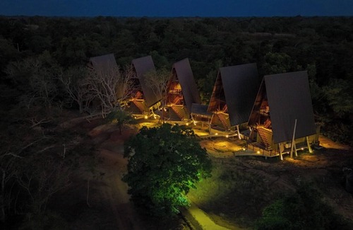 Nochchiyagama Hotel | 5 min from Wilpattu National Park main gate, Chena Hut Safari Resort, Wilpattu