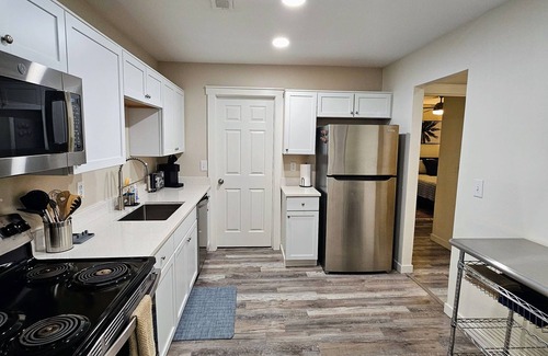 North Charleston House | 5 min to Airport, Coliseum and Convention Center