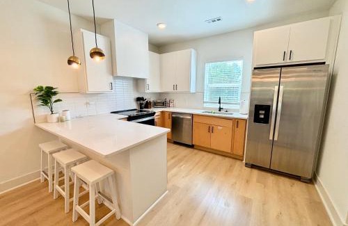 Donelson House | 5 Min To Broadway Game Air Hockey Parking