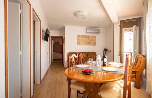 Sant Adria de Besos Apartment | 5 min to the sea and 15 min to Barcelona center