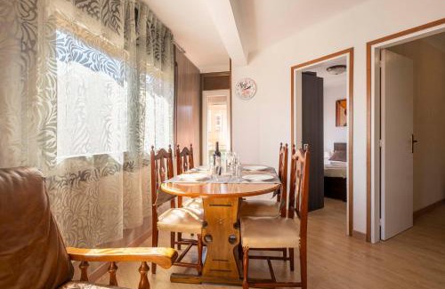 Sant Adria de Besos Apartment | 5 min to the sea and 15 min to Barcelona center