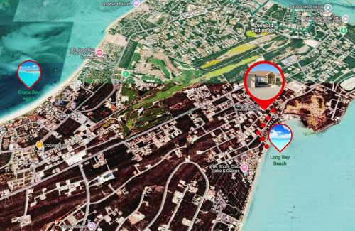 Leeward Settlement House | 5 mins to Beach Pool BBQ Dedicated Workspace