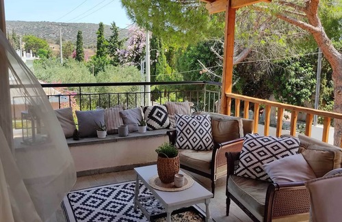 Ormos Agiou Ioannou House | 5 minutes sea sand beach ,30 minutes Athens Airport owners transfers & tours