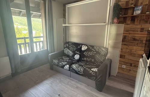 Risoul Apartment | 5-person apartment, Risoul resort, close to shops and slopes