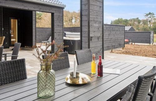 Sømarken House | 5 star holiday home in Aakirkeby