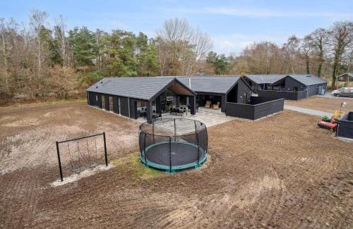 Sømarken House | 5 star holiday home in Aakirkeby