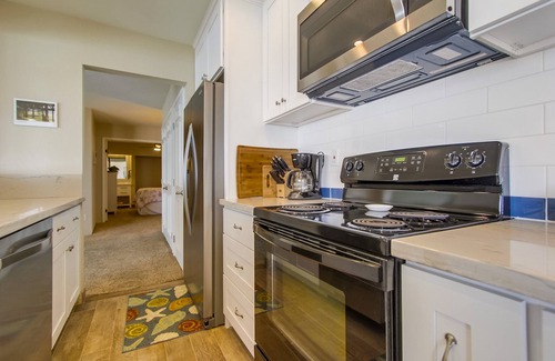 Pacific Beach Condo | 5 - STAR -⭐- LUXURY OCEAN FRONT CONDO - JACUZZI - FAMILY FRIENDLY - SLEEPS 6