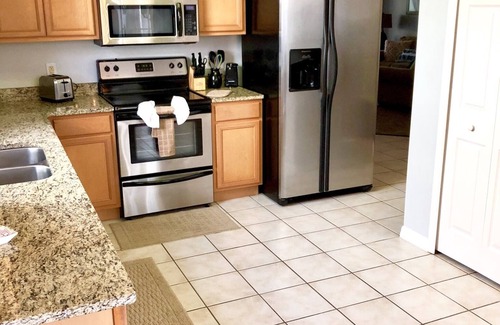 Calabay Parc House | 5 Stars-Modern & Beautiful-Relaxing & Fun*15Min.Disney*WiFi*GameRoom*HotTub*Pool