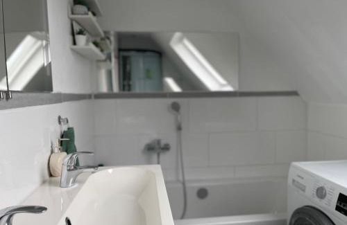 Reckenfeld Apartment | 5 Sterne Monteurwohnung, Ferienwohnung, mit Wallbox TOP Möbliert