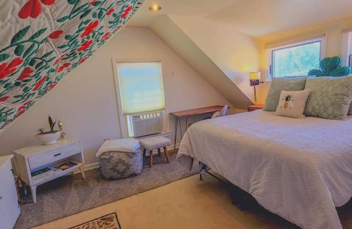 Trenton Hotel | 5 Suite in 1820`s house Open Hearth Inn