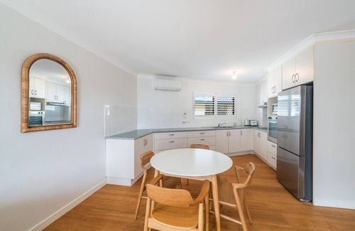 Maroochydore Apartment | 5 'Sunshine Waters' - One bedroom unit directly opposite Maroochy River