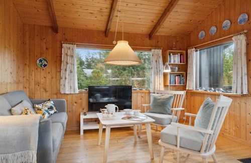 Torup Strand House | 50 m² House ∙ 2 bedrooms ∙ 4 guests