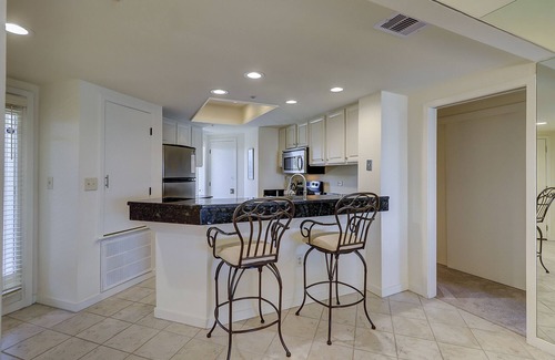 Palmetto Dunes Condo | 503 Barrington Arms - Crisp and Beachy. What a View!
