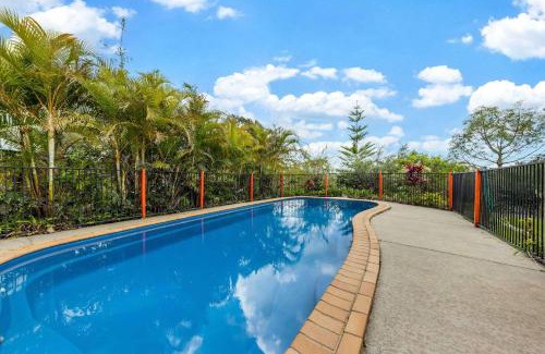 Mount Mellum House | 50kms of stunning ocean & hinterland views with pool