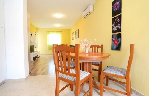 Lumbarda Apartment | 51 m² Apartment ∙ 2 bedrooms ∙ 5 guests