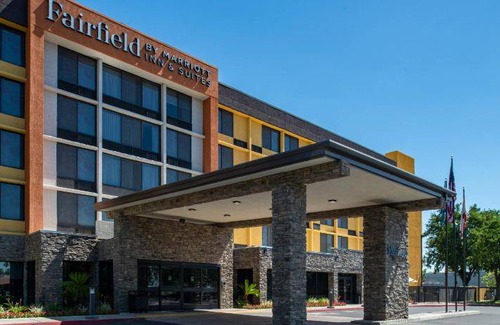 Bakersfield Hotel | 51 m² Hotel ∙ 127 guests
