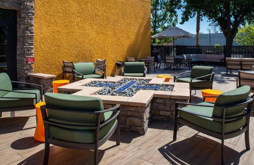 Bakersfield Hotel | 51 m² Hotel ∙ 127 guests
