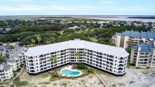 Isle of Palms House | 513 Seascape by AvantStay Oceanfront Home w Amazing Views Community Pool Access