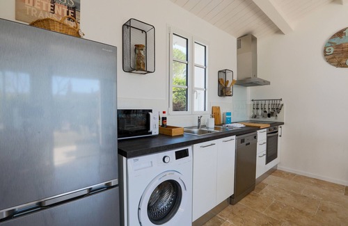 Saint-Martin-de-Re Ski Chalet | 550m from the beach, house for 4