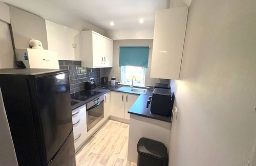 Kirkcaldy Apartment | 56 Degrees North - sleeps 5 guests in 2 bedrooms