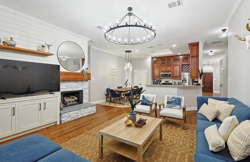 Corinth House | 5BD,2BA w Backyard Oasis, Pool, Jacuzzi, Firepit