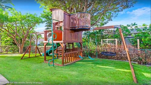 Marco Island House | 5BR Beach House - Private Pool - Beach Access Included
