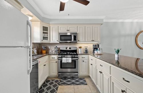 Panama City Beach House | 5min walk to beach, 11 pools, pickleball, tennis, golf