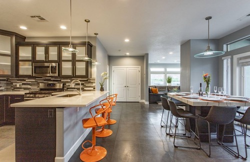 Moab South Valley House | 6 Bedroom all Suites Contemporary Stunner Perfect for Large Groups Sleeps 24