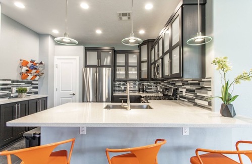 Moab South Valley House | 6 Bedroom all Suites Contemporary Stunner Perfect for Large Groups Sleeps 24