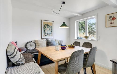 Arnager House | 6 Bedroom Cozy Home In Rønne