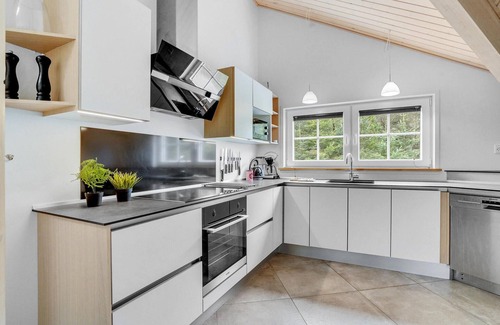 Blavand House | 6 bedroom gorgeous home in Blåvand