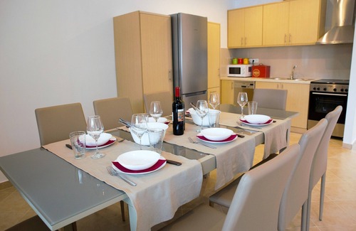 Georgioupolis Villa | 6 bedroom-walking distance to the beach and to Georgioupolis center