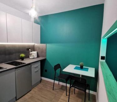 Czestochowa Apartment | 6 Kawalerka Szmargdowa