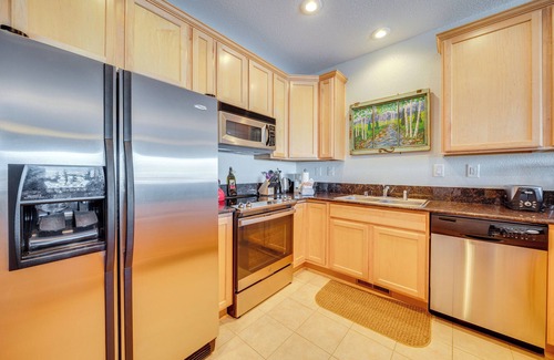 Dillon Condo | 6 Mi to Keystone Resort: Dillon Condo w/Balcony