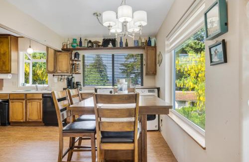 Ketchikan House | 6 Mi to Main St Oceanfront Cottage in Ketchikan