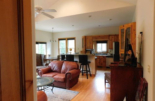 Birch Run Township House | 6 Minutes from the Historic Village of Frankenmuth