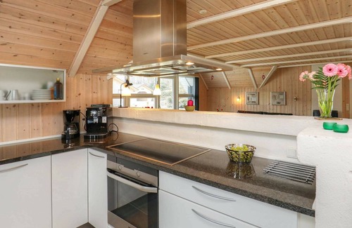 Blavand Strand House | 6 person holiday home in Blåvand