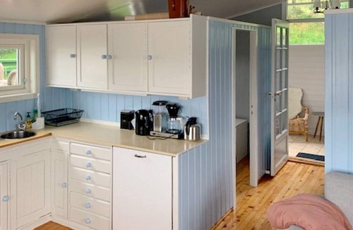 Lindas House | 6 person holiday home in LINDÅS