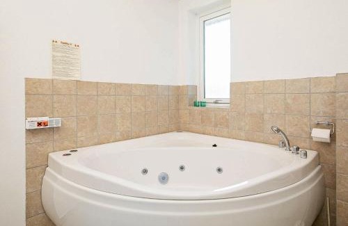 Rindby Strand House | 6 person holiday home in Fan