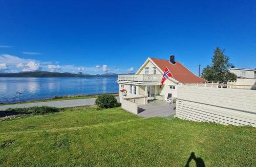 Lenvik House | 6 person holiday home in Finnsnes-By Traum