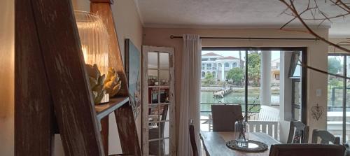 Port Owen Apartment | 6 Sleeper Magical Marina Villa